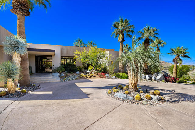 45 Mirada Circle, Rancho Mirage CA: https://media.crmls.org/mediaz/54f46cdd-0141-4a4b-aac3-870be1fc77c9.jpg