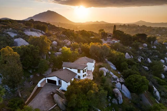 Detail Gallery Image 1 of 1 For 16473 via Penasco, Ramona,  CA 92065 - 4 Beds | 2/1 Baths