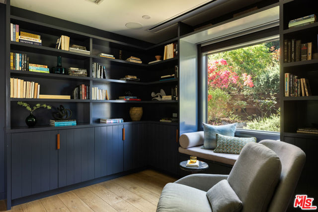 Image 14 of 57 For 2206 Micheltorena Street