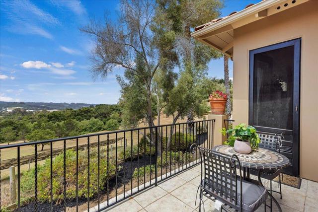 2710 Summerland Road,  CA: https://media.crmls.org/mediaz/54f6b45d-f823-42a7-99f0-19ab2cd71f70.jpg