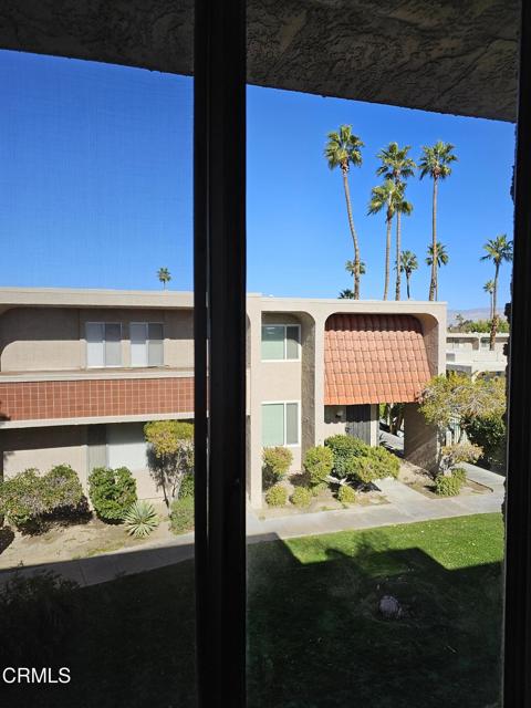 2166 N Indian Canyon Drive, Palm Springs CA: https://media.crmls.org/mediaz/54f74e4e-c340-4052-b93c-b03e0226563f.jpg