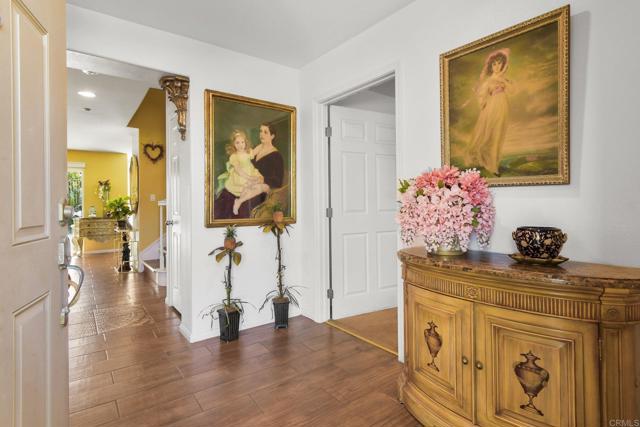 Detail Gallery Image 5 of 35 For 10496 Celestial Waters Dr, Spring Valley,  CA 91977 - 4 Beds | 3 Baths