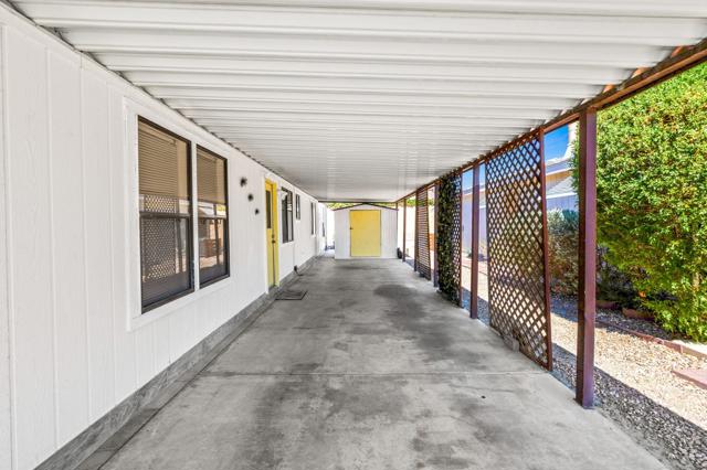 47685 Prado Way Way, Indio CA: https://media.crmls.org/mediaz/54f7774d-3d8a-4ec9-a830-e698757fd1cc.jpg