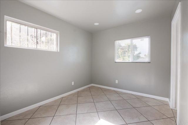 3260 64 Steel Street, San Diego CA: https://media.crmls.org/mediaz/54f77cfa-3e70-4e3d-9ff7-76f09a722c30.jpg