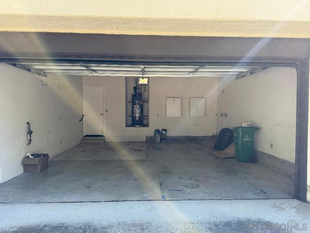 18153 Chretien Court, San Diego CA: https://media.crmls.org/mediaz/54f78db8-1e20-4725-9627-860c7ad93773.jpg