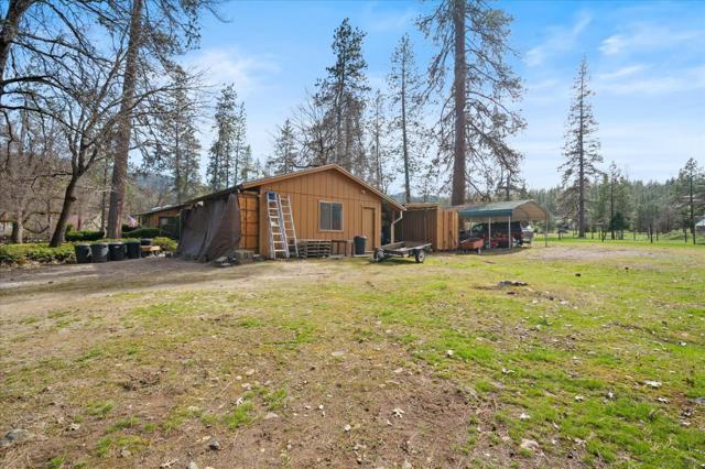 121 Wellock Road, Lewiston CA: https://media.crmls.org/mediaz/54f7f1fa-28d4-4aa6-bf34-0673a8a0caa9.jpg