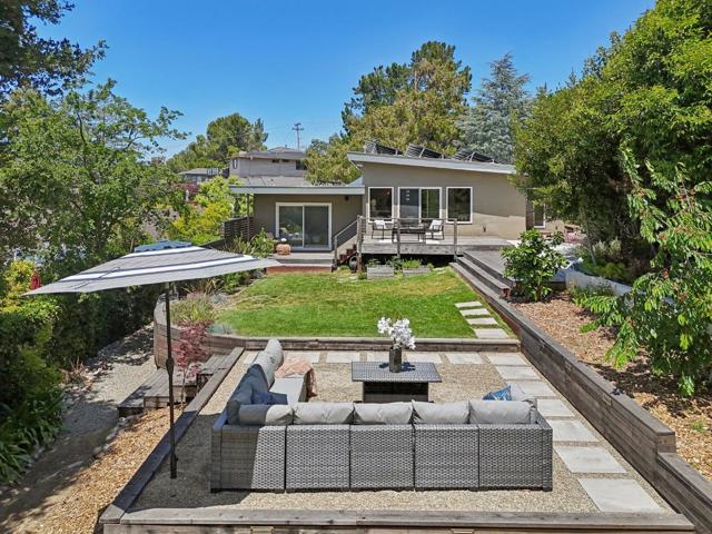 607 Dartmouth Avenue, San Carlos CA: https://media.crmls.org/mediaz/54f8fb8b-7670-4aed-aeef-320a4694dc3b.jpg