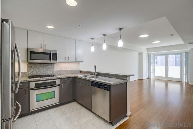 875 G STREET, San Diego CA: https://media.crmls.org/mediaz/54f93e8a-4d34-4081-9575-d9ebf4b5af4b.jpg