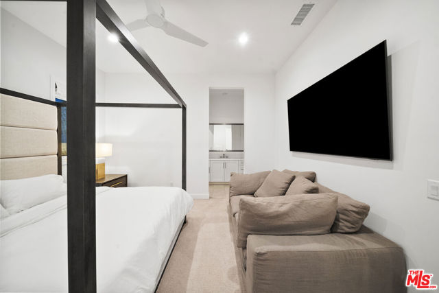 20216 W Albion Way, Porter Ranch CA: https://media.crmls.org/mediaz/54fa10cb-7356-4866-9e72-94ecd7f40131.jpg