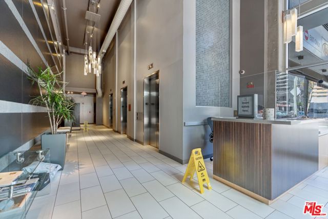 645 W 9th Street, Los Angeles CA: https://media.crmls.org/mediaz/54faae4f-dc3c-4496-9bbf-4cc4be083cb8.jpg