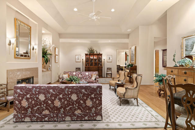 900 Dogwood Circle E, Palm Springs, CA 92264