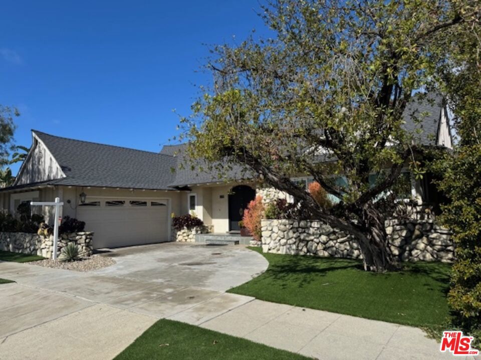 4561 Don Felipe Drive