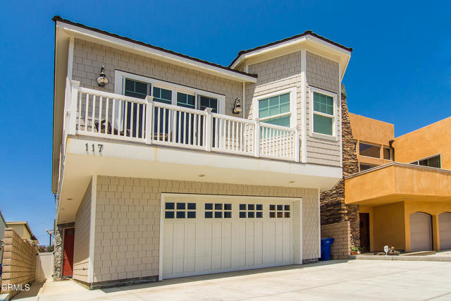 117 Glendale Avenue, Oxnard CA: https://media.crmls.org/mediaz/54fc9c84-dbd0-4144-abf4-9def17bbfab8.jpg