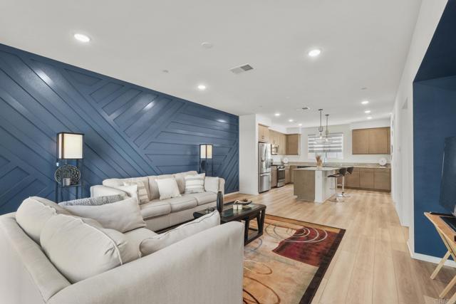 Detail Gallery Image 9 of 57 For 5261 Beachfront Cove St #174,  San Diego,  CA 92154 - 4 Beds | 3/1 Baths