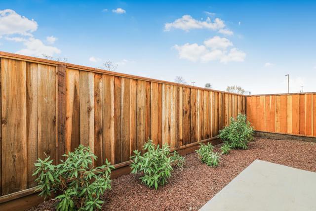 401 San Luis Avenue, Watsonville CA: https://media.crmls.org/mediaz/54fd688c-2c16-4a21-9431-56fcc62c600e.jpg