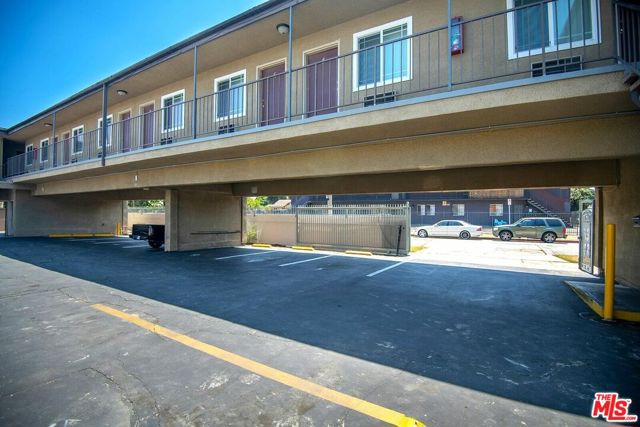 241 W 105th Street, Los Angeles CA: https://media.crmls.org/mediaz/54fdc20d-c63c-4da8-a9a7-60f71878b806.jpg