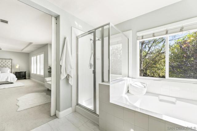 11225 Corte Isabelino, San Diego CA: https://media.crmls.org/mediaz/54fe01c0-8fff-4ac0-8b35-8fd2ec63830f.jpg