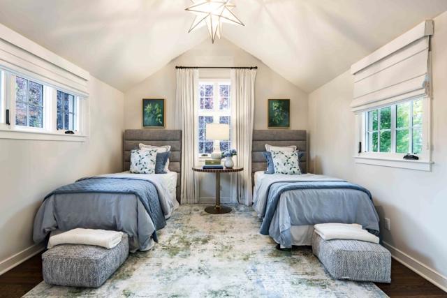 467 Lincoln Avenue, Palo Alto CA: https://media.crmls.org/mediaz/54ff518e-733d-485c-8c9c-264f33b946cc.jpg