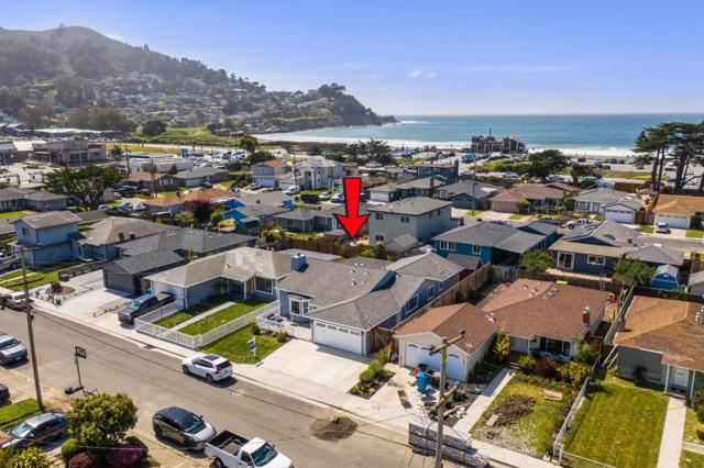 1160 Balboa Way, Pacifica CA: https://media.crmls.org/mediaz/54ff7676-63c2-4f3d-954a-68866abce312.jpg