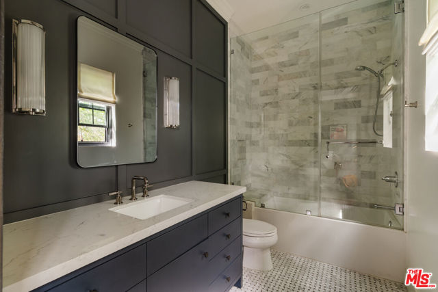 4656 Saloma Avenue, Sherman Oaks CA: https://media.crmls.org/mediaz/54ff902e-a1b3-41ee-a296-ae727d8c6c6e.jpg
