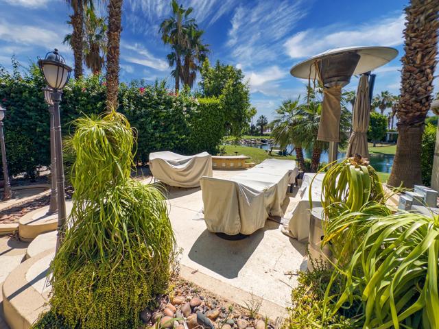 80394 Ave 48, Indio CA: https://media.crmls.org/mediaz/54ffb673-dfb9-4951-b57a-6929447da691.jpg