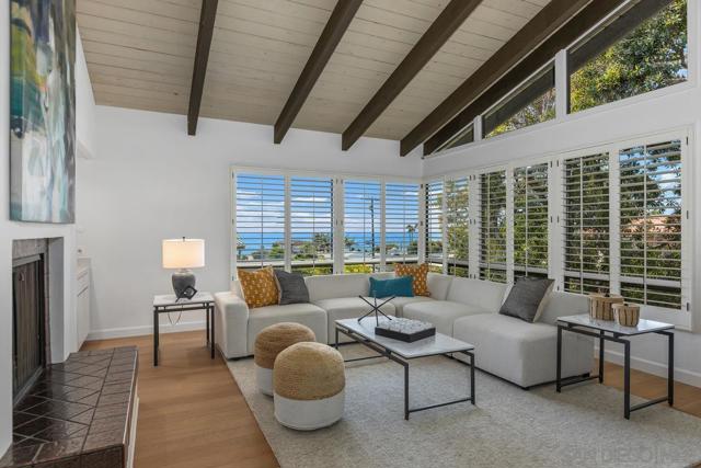 335 Fern Glen, La Jolla CA: https://media.crmls.org/mediaz/550074c1-581c-415d-ac62-59e5b5e7db38.jpg