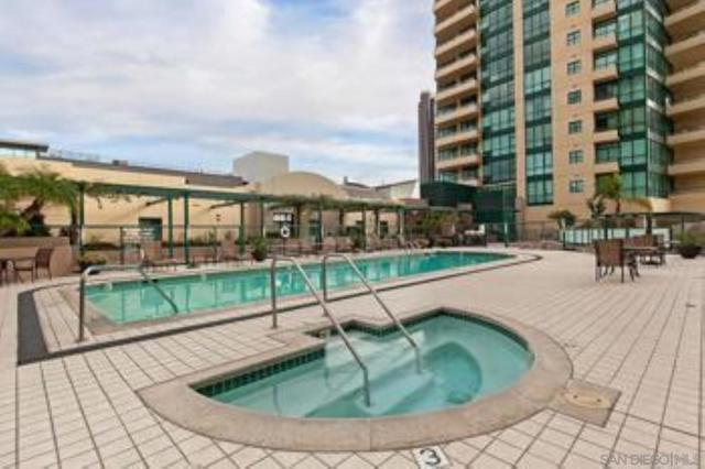 555 Front St, San Diego CA: https://media.crmls.org/mediaz/5500b1ff-3219-4642-a27d-f9331a4ef465.jpg