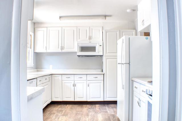 640 Circle Drive, East Palo Alto CA: https://media.crmls.org/mediaz/5500eab3-02f5-402e-ac6c-6dea5ae35fa4.jpg
