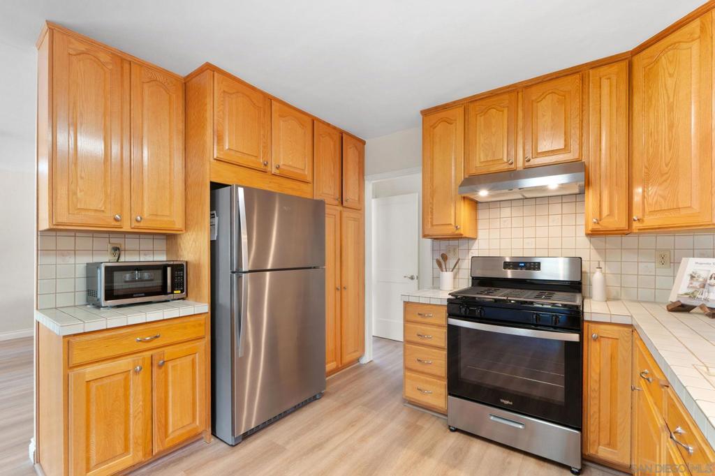 1416 Maple - photo 12