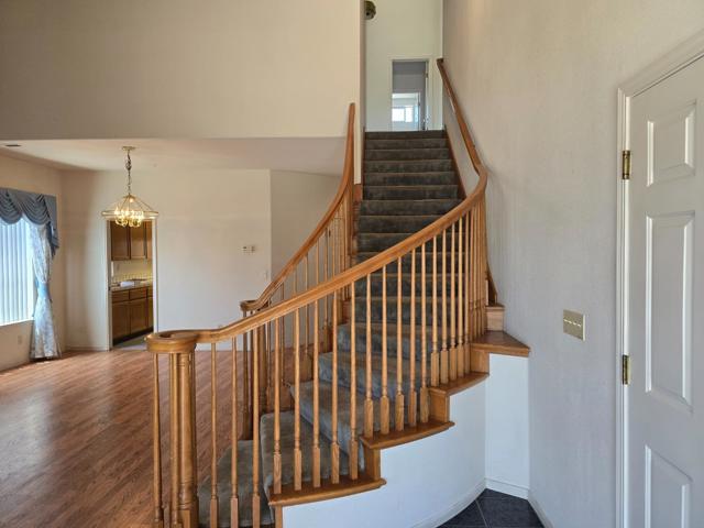 1204 Pickford Way, Salinas CA: https://media.crmls.org/mediaz/55021119-35f6-41ae-ac71-dffa64a12c5e.jpg