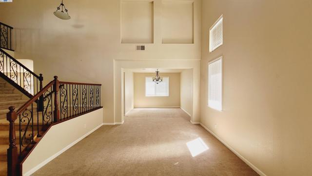 Image 3 of 39 For 4008 Madison Pointe Way