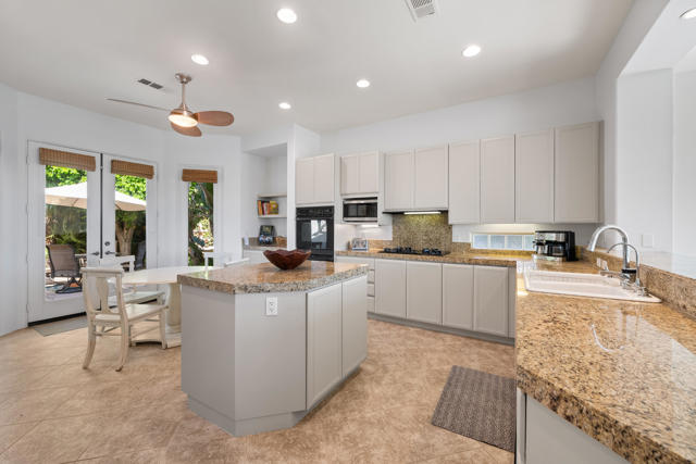 50500 Cypress Point Drive, La Quinta CA: https://media.crmls.org/mediaz/5502fcd0-4162-4dc1-8a66-1018033c416c.jpg