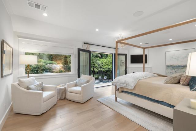 11991 Murietta Lane, Los Altos Hills CA: https://media.crmls.org/mediaz/5503a97e-85ea-4ebd-983c-fd4fe750a484.jpg