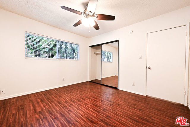 1868 10th Street, Santa Monica CA: https://media.crmls.org/mediaz/5504511a-3b5e-409c-85e8-57a25062a34d.jpg