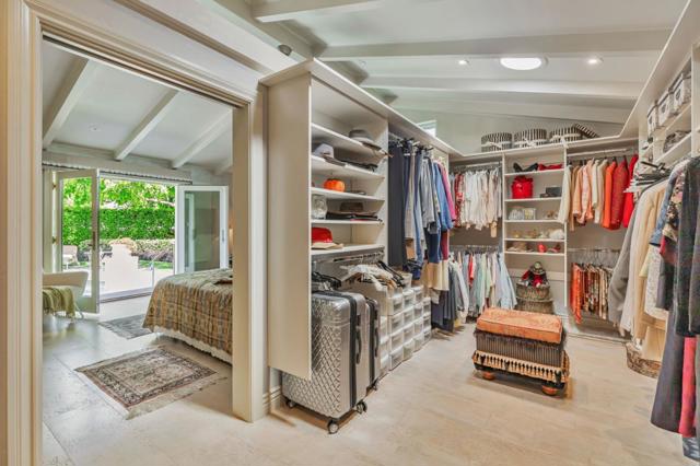 3231 Fieldcrest Drive, Sacramento CA: https://media.crmls.org/mediaz/550478df-8083-4f89-bbf3-4730ec520998.jpg