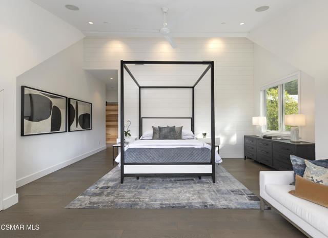 2443 Stafford Road, Lake Sherwood CA: https://media.crmls.org/mediaz/5504851f-77e0-48e1-b239-ff9cde3199f1.jpg