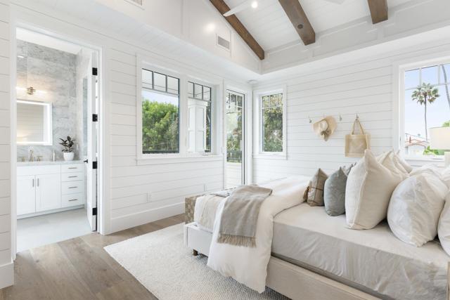 462 Westbourne Street, La Jolla CA: https://media.crmls.org/mediaz/5504d597-e46b-4f89-830a-f7a0e9e424ac.jpg