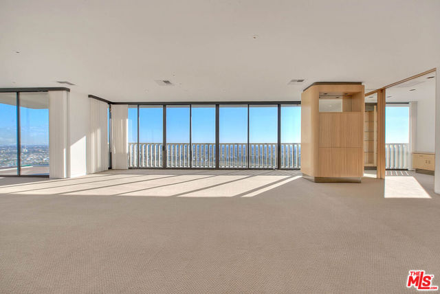 9255 Doheny Road, West Hollywood CA: https://media.crmls.org/mediaz/55051f4b-1eac-4966-9deb-51c1d25e761f.jpg