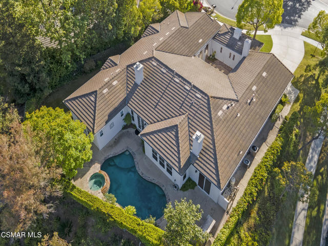 1048 Via Adorna, Newbury Park CA: https://media.crmls.org/mediaz/55052aff-2224-4374-8513-584fc17c44fa.jpg