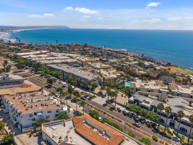 5450 La Jolla Blvd, La Jolla, California 92037, 2 Bedrooms Bedrooms, ,2 BathroomsBathrooms,Condominium,For Sale,La Jolla Blvd,250020122SD