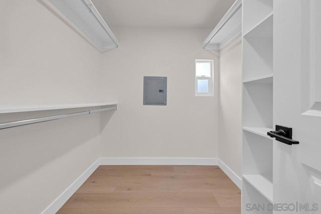 1120 Pepper Dr, El Cajon CA: https://media.crmls.org/mediaz/55066742-e204-4eb9-83e8-3f1d9d7adb78.jpg