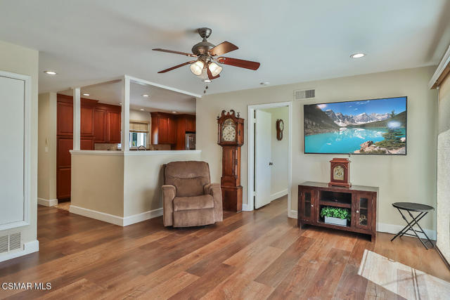 1878 Moore Street, Simi Valley CA: https://media.crmls.org/mediaz/5506942b-b7c4-4a9c-8e82-ec2a2d65a2cf.jpg