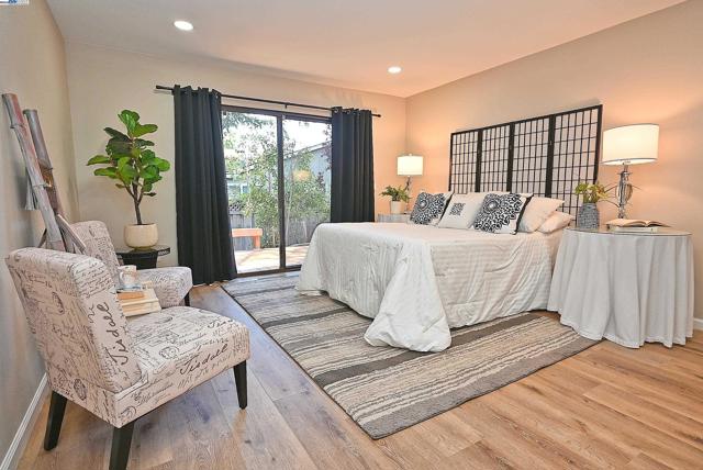 241 Belaire Ct, Danville CA: https://media.crmls.org/mediaz/55078b01-c783-46d5-8d8a-f7184216f821.jpg