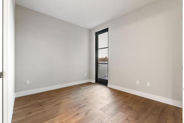 231 Hope Street, Mountain View CA: https://media.crmls.org/mediaz/55080928-b18f-425c-bc9b-0445697b5fa7.jpg