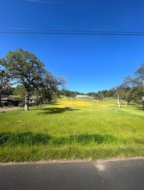 19630 Donkey Hill Road, Hidden Valley Lake CA: https://media.crmls.org/mediaz/550833d1-d4dd-458c-9082-9fb57792a09d.jpg