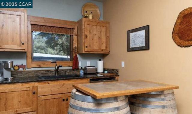 15000 Tyler Road, Fiddletown CA: https://media.crmls.org/mediaz/55090a42-cb20-4473-8d4c-ce7b2adb674c.jpg