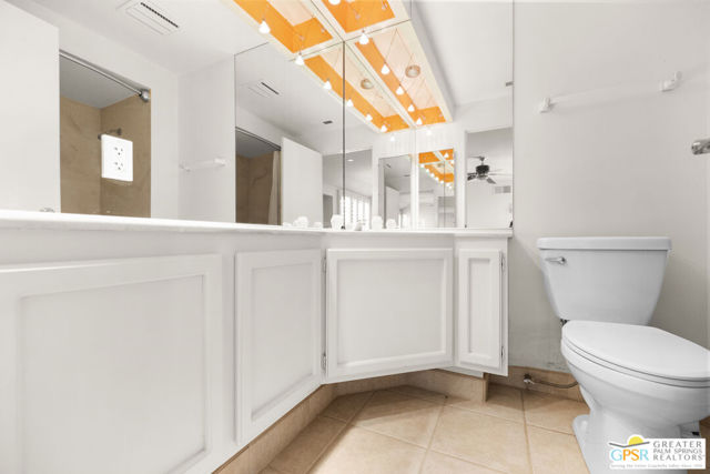 2910 Cervantes Court, Palm Springs CA: https://media.crmls.org/mediaz/55097b70-daca-4dc2-a546-5c6eb23965e4.jpg