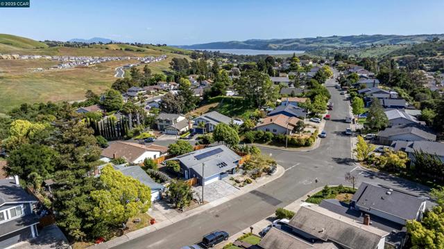 1400 Granada St, Vallejo CA: https://media.crmls.org/mediaz/55097d84-cef7-484a-b85d-c9caffca100b.jpg