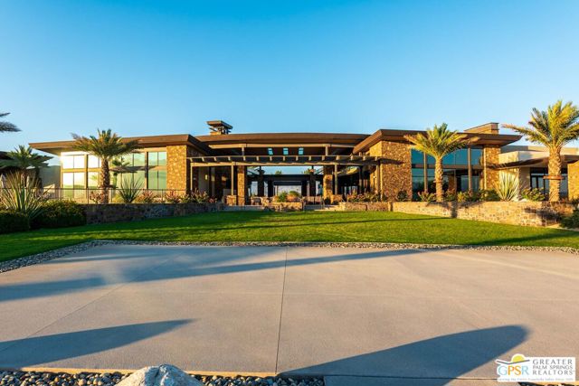 74 Cork Tree, Rancho Mirage CA: https://media.crmls.org/mediaz/5509e098-d023-4fe0-92c6-9f355a91aa49.jpg