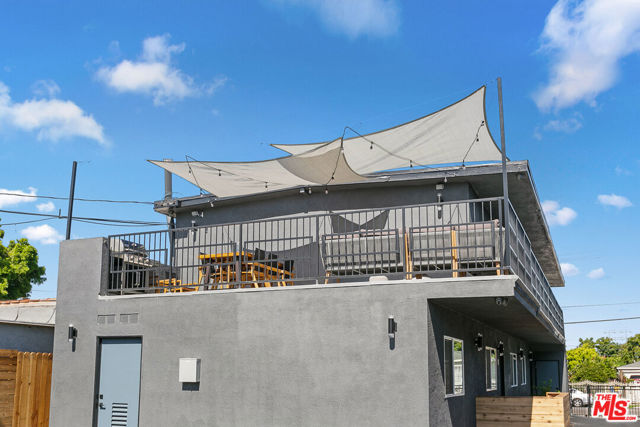 2922 Hauser Boulevard, Los Angeles CA: https://media.crmls.org/mediaz/550a4675-25fd-46bb-b8bb-24646eaabaad.jpg
